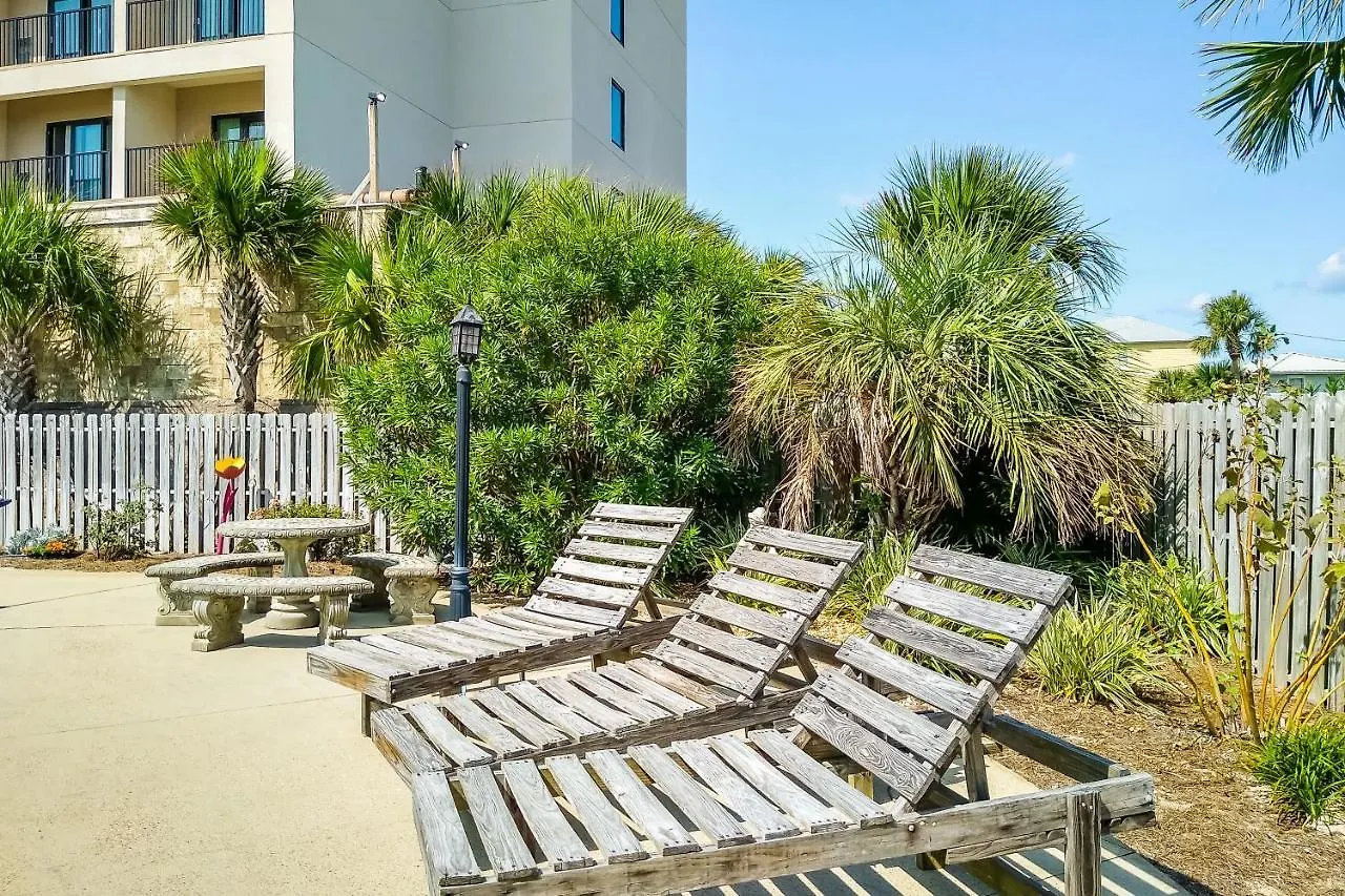Hotel Beachwalk #6 *