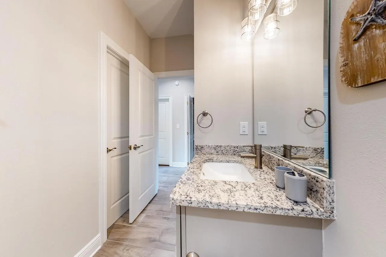 Cotton Creek #1102 Apartment *