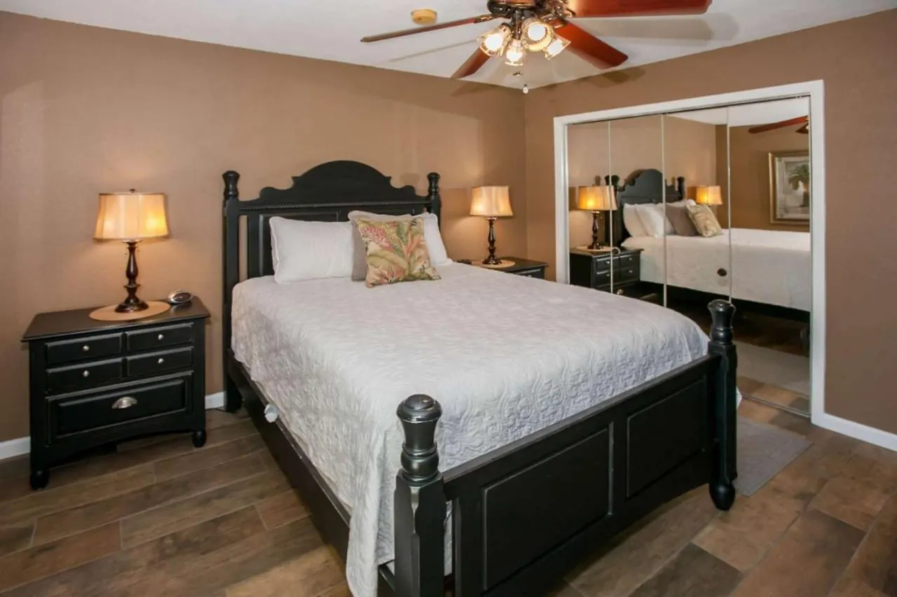 Edgewater West 31 Holiday home
