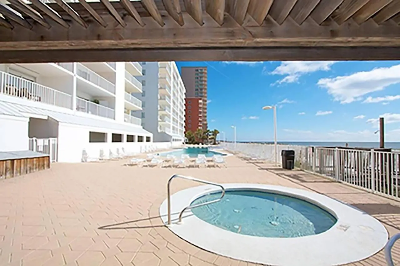 Ocean House 1802 Holiday home *