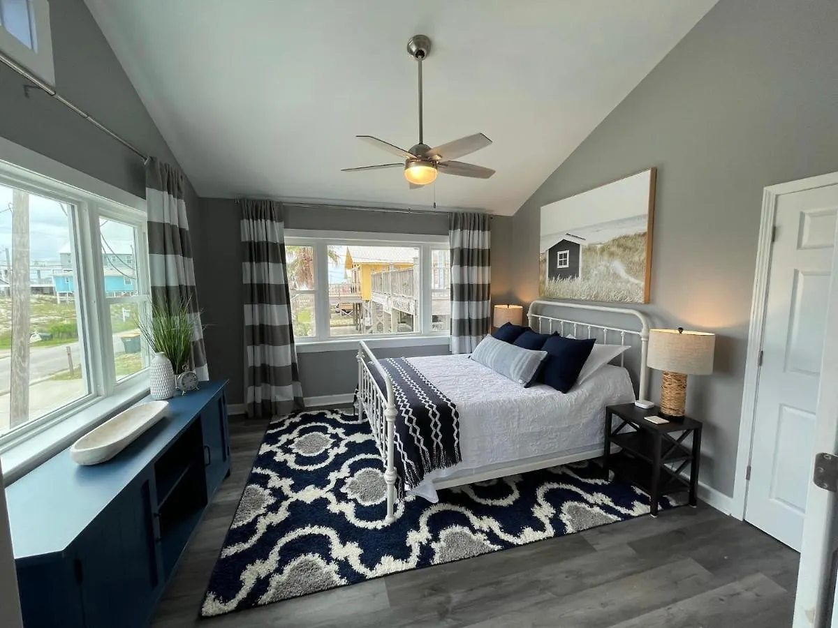Beachside Paws Cottage: Pet-friendly Oasis With Outdoor Living Gulf Shores