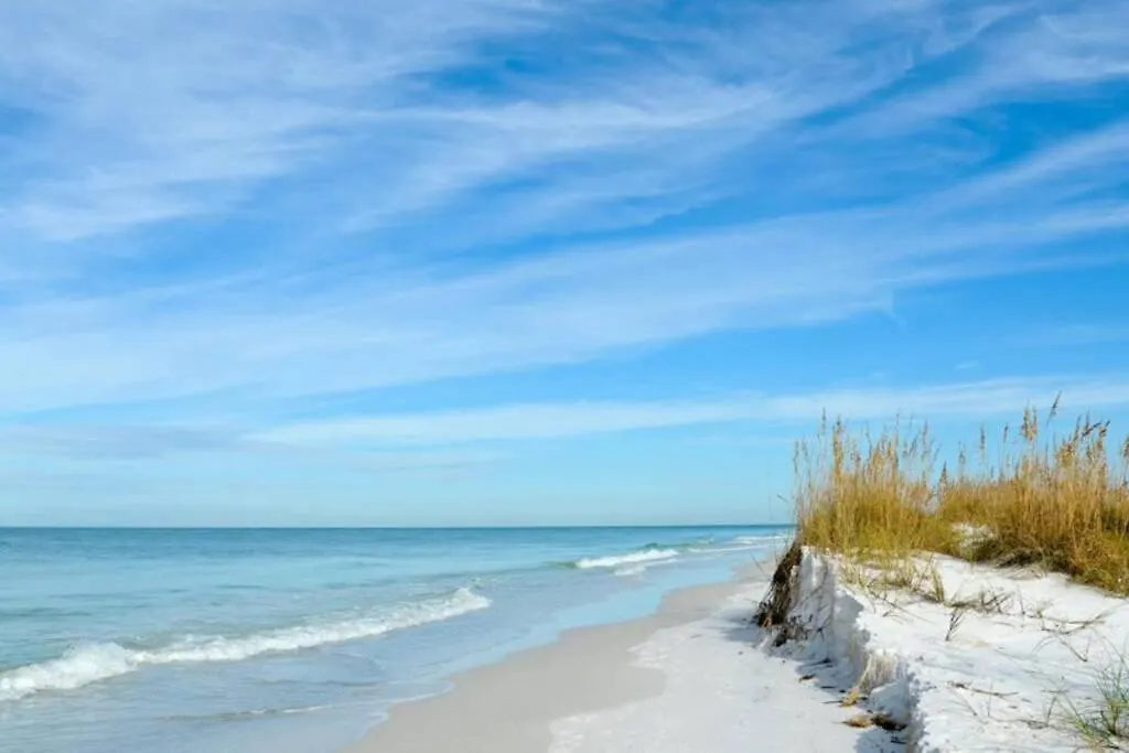 Holiday home Beachside Paws Cottage: Pet-friendly Oasis With Outdoor Living