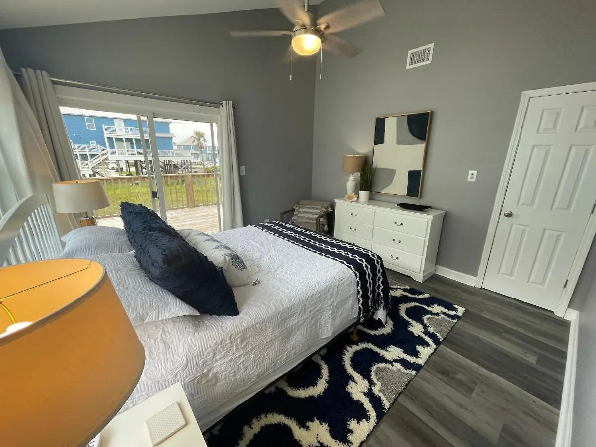 Beachside Paws Cottage: Pet-friendly Oasis With Outdoor Living Gulf Shores