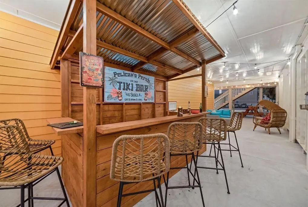 Pelican's Perch - Tiki Bar, Pool, Gulf Views, Elevator! Holiday home
