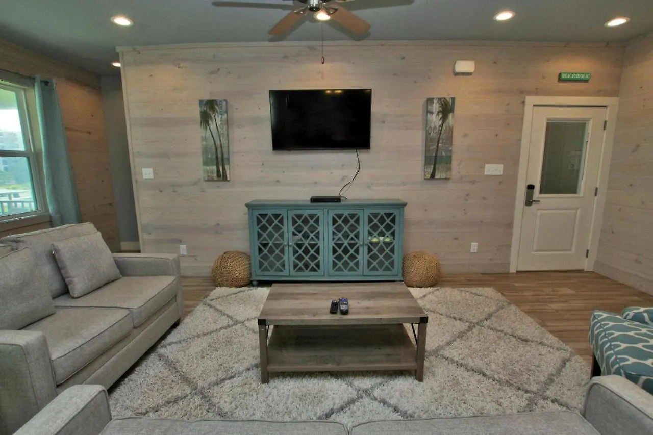 Holiday home Romeo By Youngs Suncoast