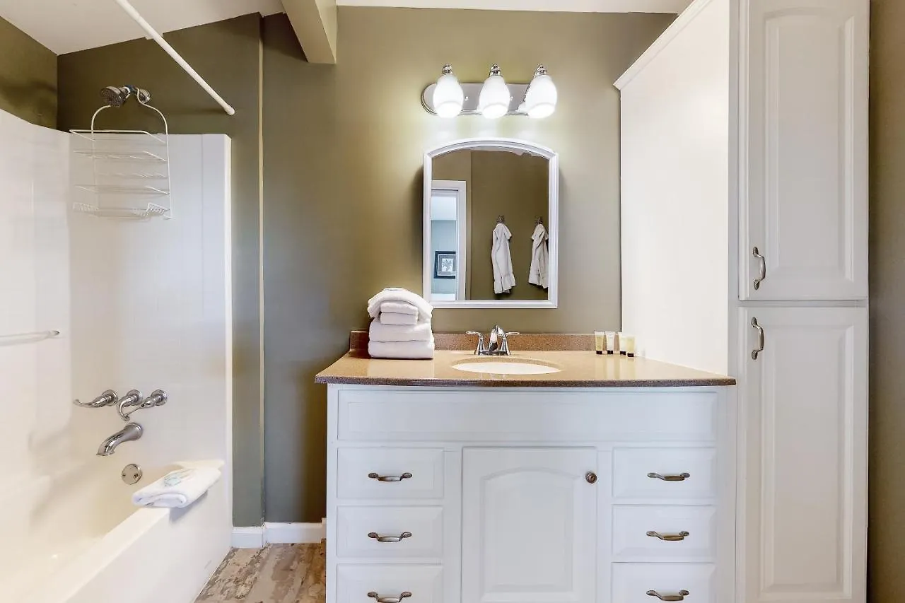 The Purple House By Meyer Vacation Holiday home *