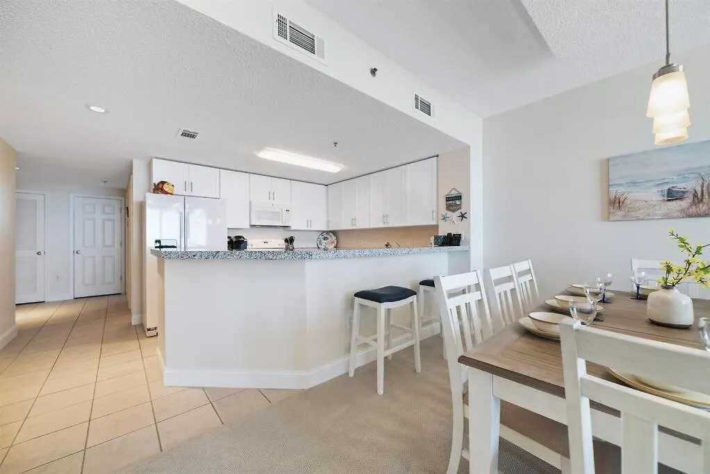 Club B1703 ~ Beachfront 17th Floor ~ Phenomenal Beach/gulf View!