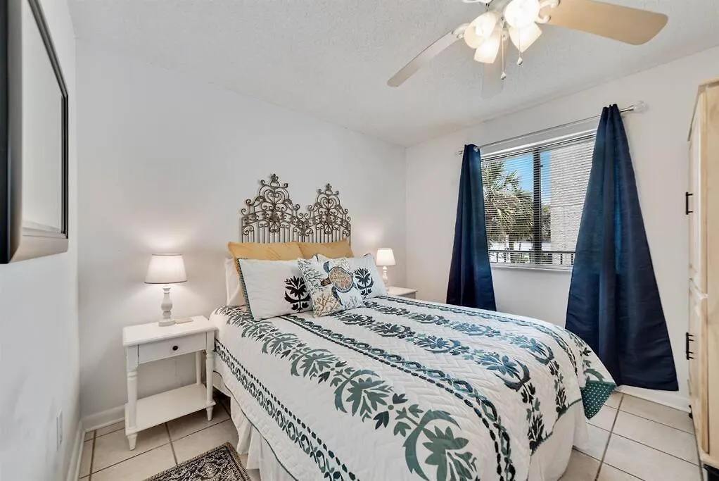 Surf & Racquet Club - Cozy 1 Bedroom Apartment