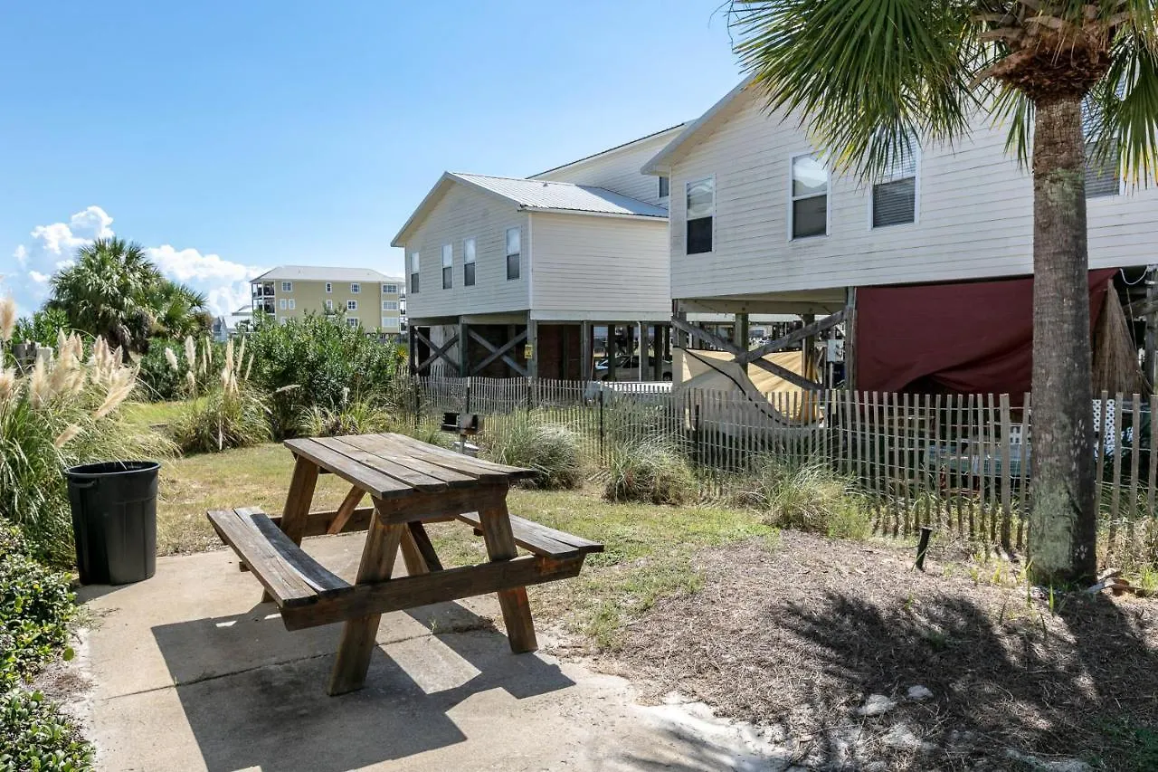 Apartment Three C's 202 Gulf Shores