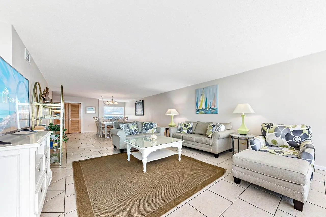 Edgewater West 102 *