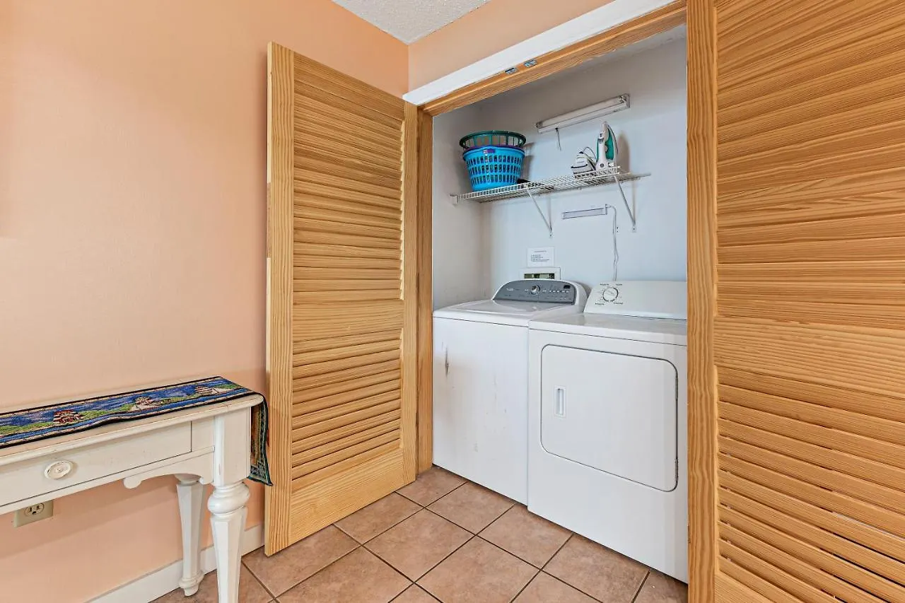 Apartment Edgewater West 102