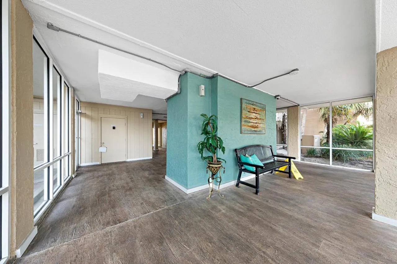 Edgewater West 102