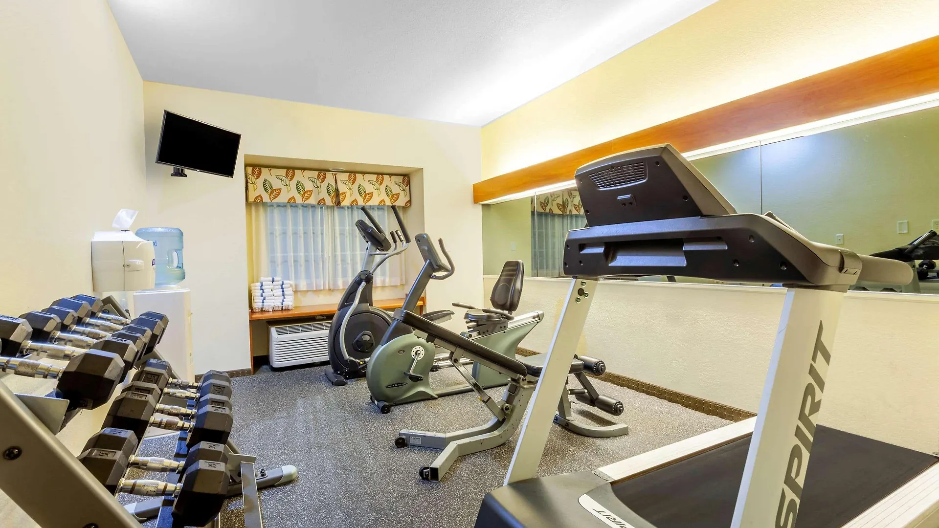 Hotel Microtel & By Wyndham 3*