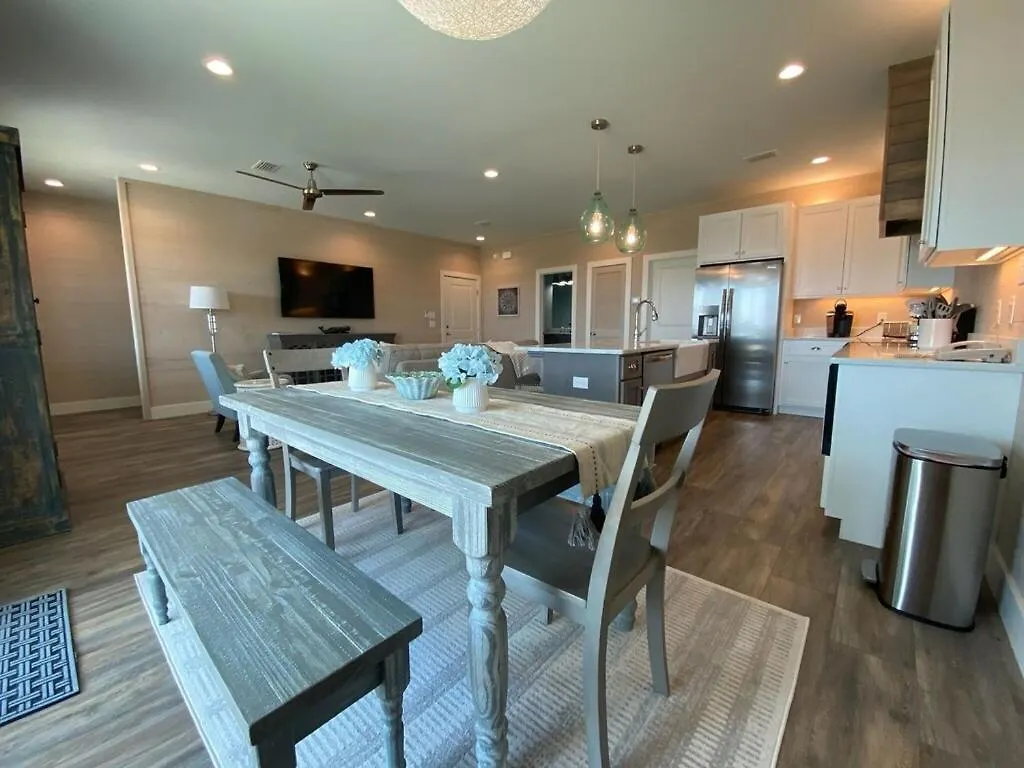 At Dunes Park Unit G * Gulf Shores