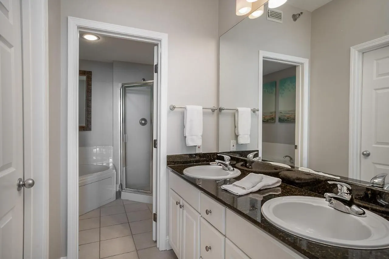 Lighthouse 411 Apartment *