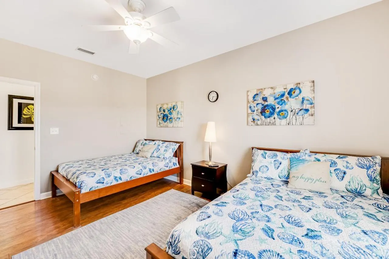 Relax By The Bay Holiday home Gulf Shores