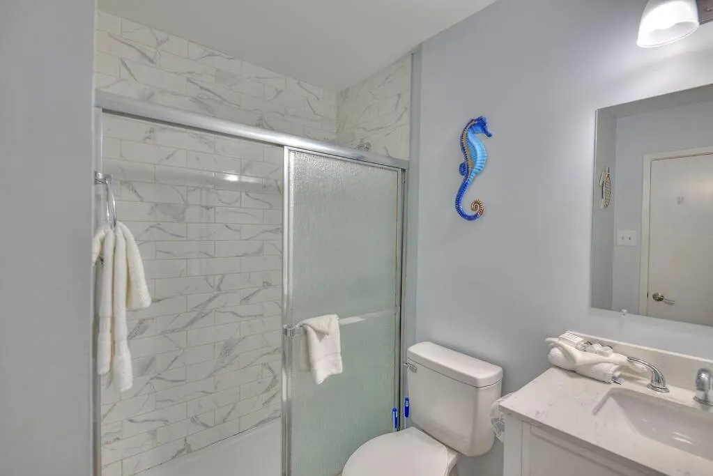 Living The Dream 2 Bedroom Ocean View Cozy Apartment *