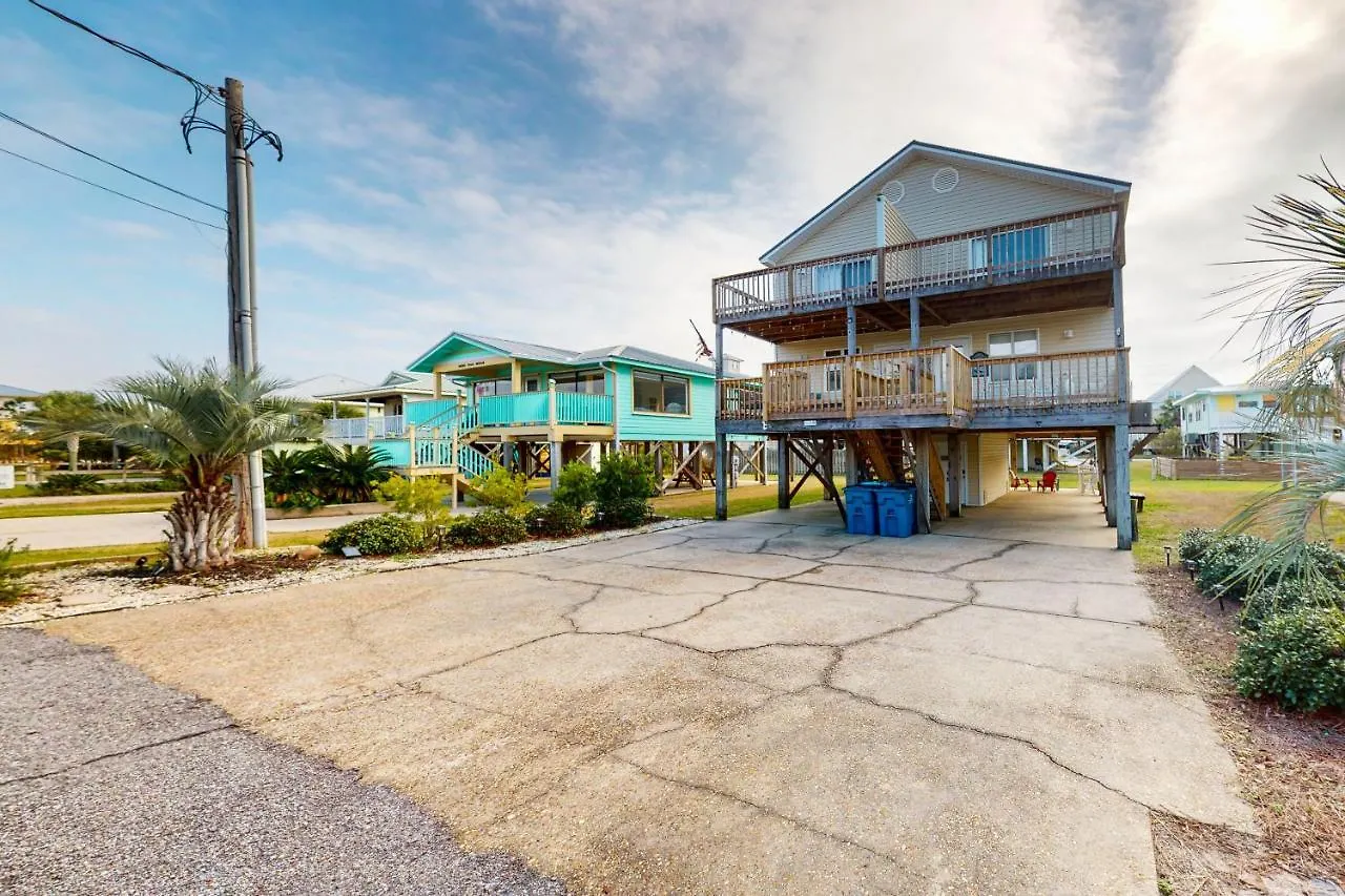 A Wave From It All - Unit A Holiday home