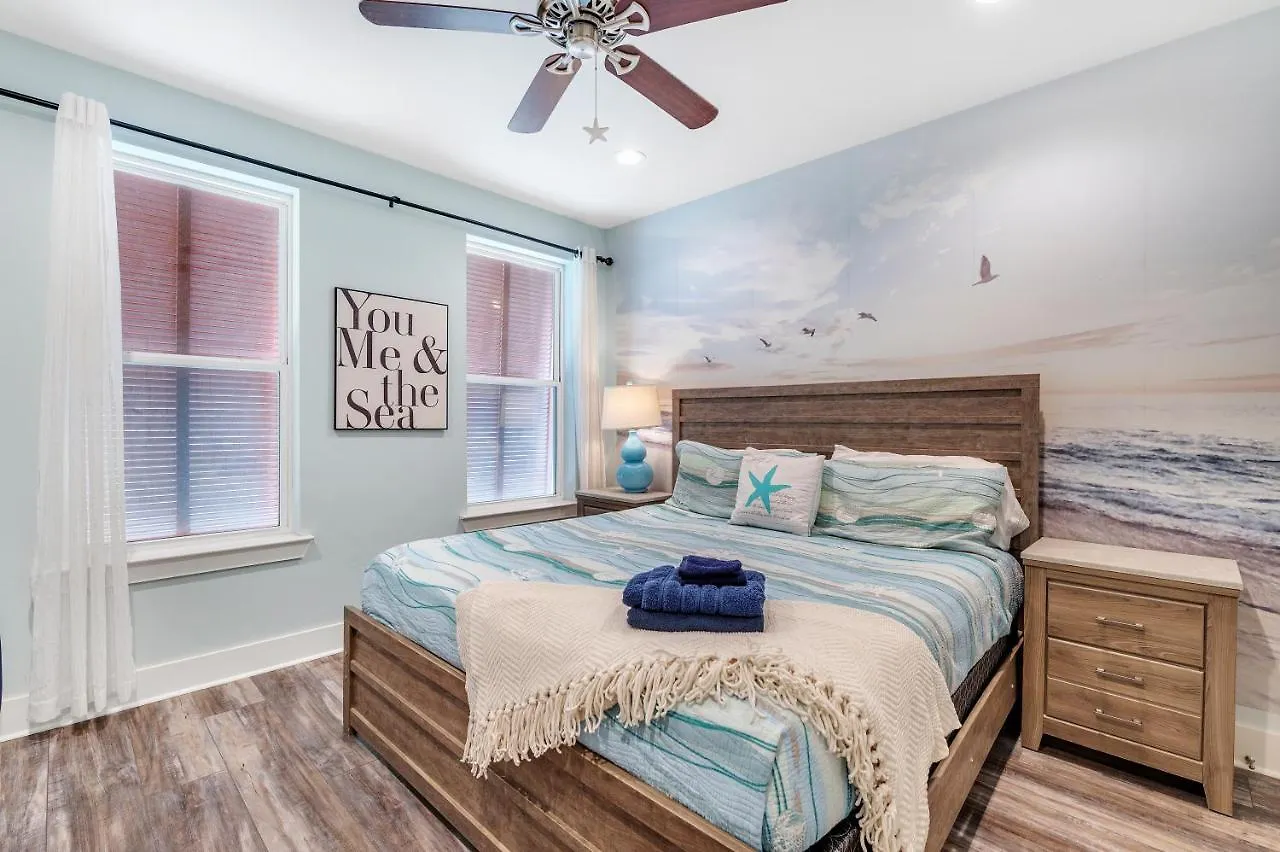 True Blue-coastal Cottage-3 Min Walk To Beach! Pool!