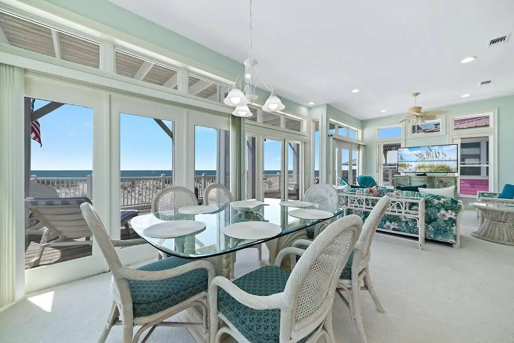 Holiday home Oceanfront/zero Steps To Beach/views/4br