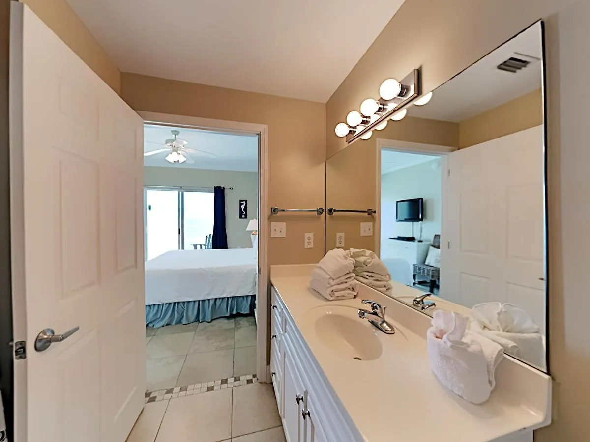 Apartment Crystal Shores 602