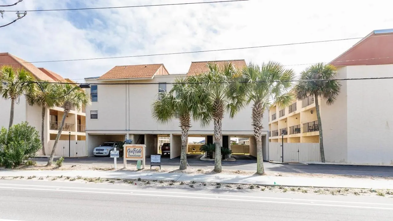 Gulf Side Townhomes 20 *