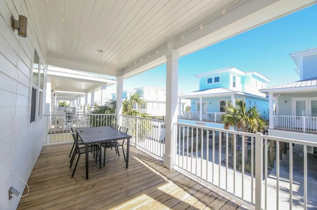 Gorgeous 3 Bedroom Across From The With Community Pool 度假居 *