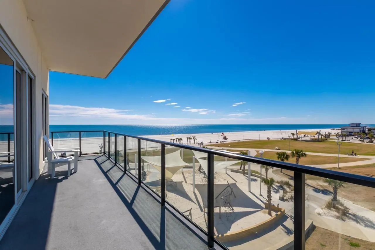Beachfront, Luxury 4 Bedroom With Gulf Views Next To The Hangout! Holiday home Gulf Shores