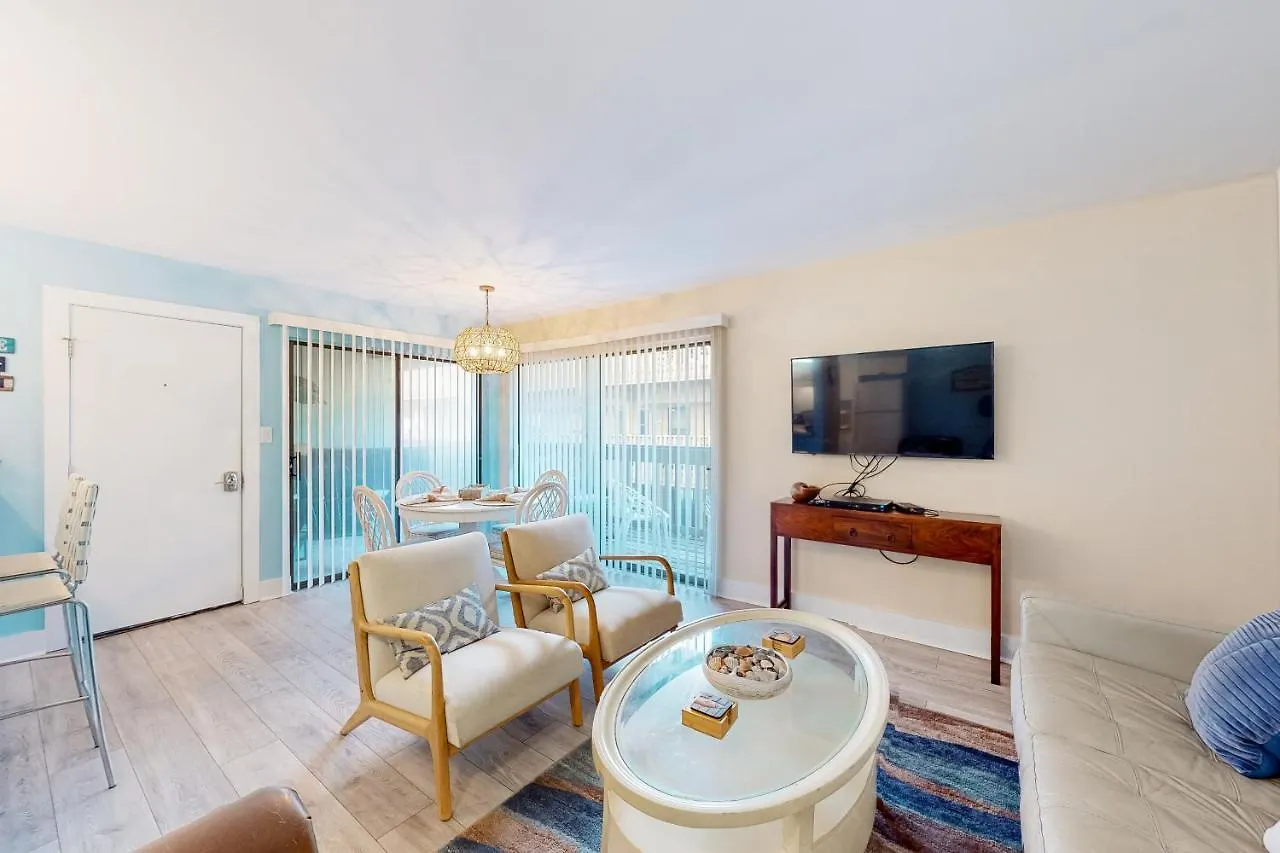 Gulf Village 108 Apartment *