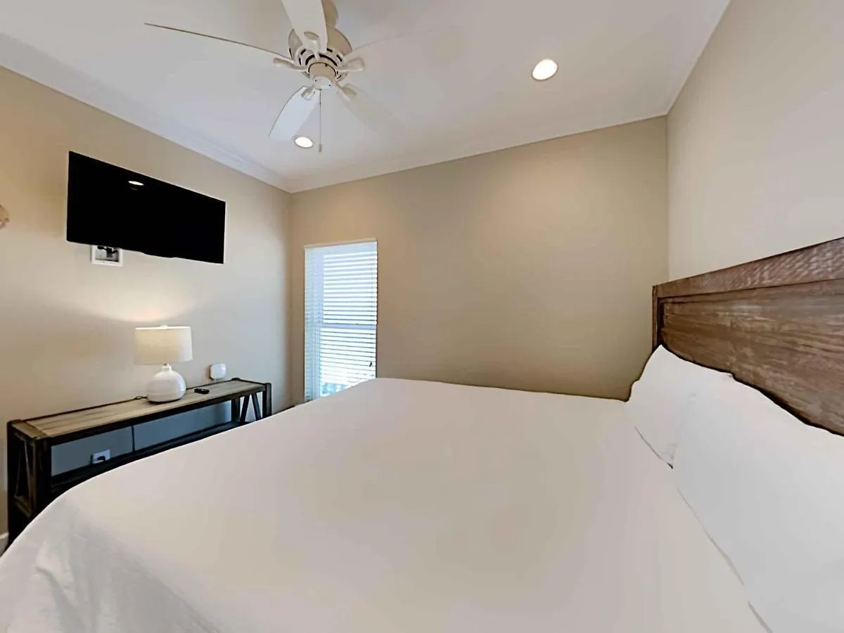 Holiday home White