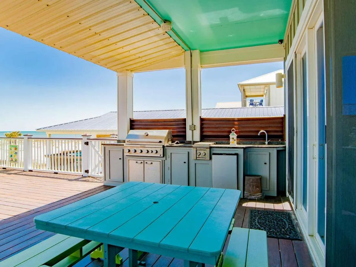 Holiday home Sip N Sea *