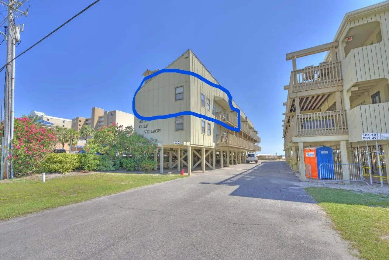 Living The Dream 2 Bedroom Ocean View Cozy Apartment *