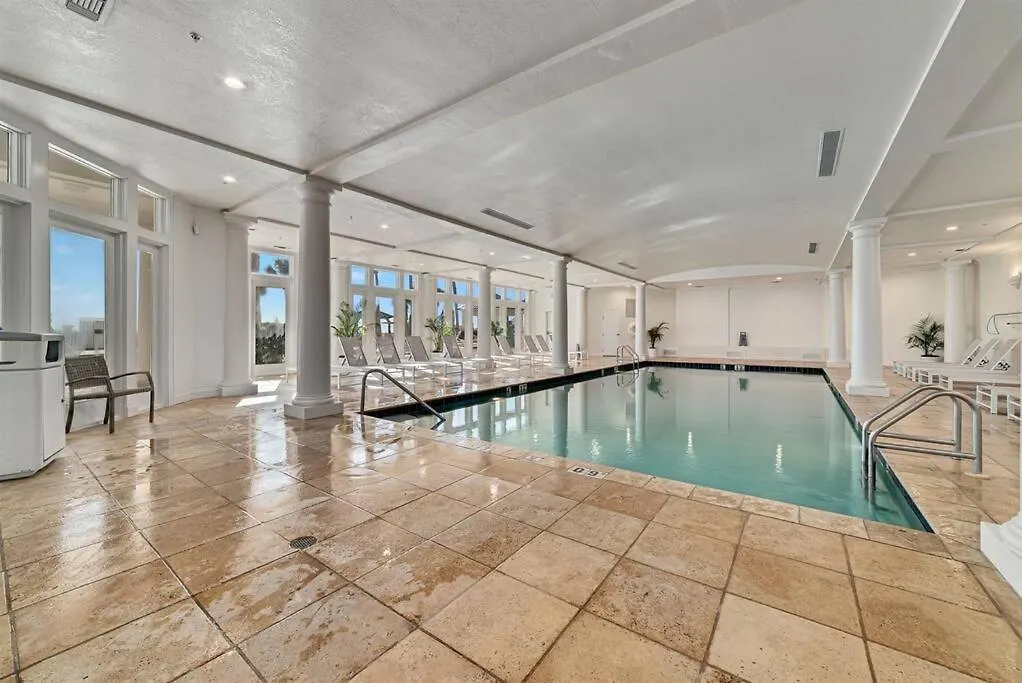 Apartment Club B2003- 4 Bdrm-4 Bath-updated Beachfront