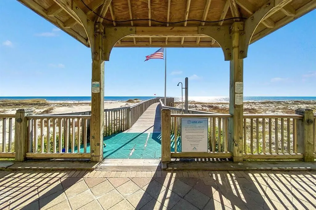 Club B2003- 4 Bdrm-4 Bath-updated Beachfront Apartment