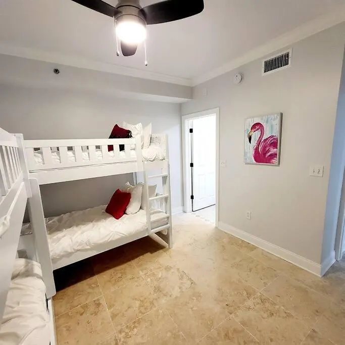 Apartment Club B2003- 4 Bdrm-4 Bath-updated Beachfront *