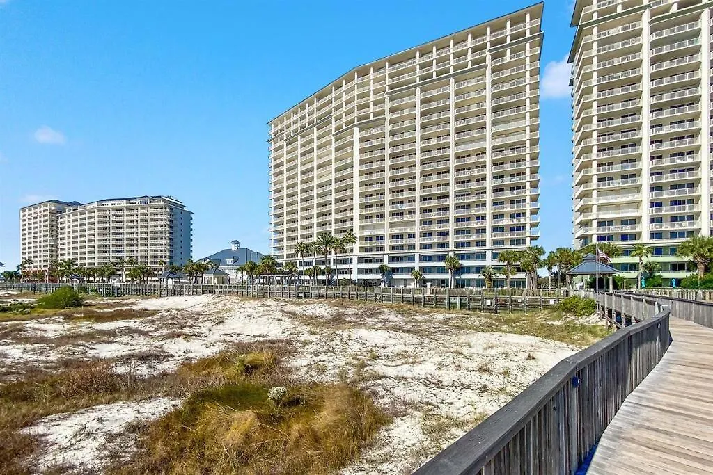 Apartment Club B2003- 4 Bdrm-4 Bath-updated Beachfront *