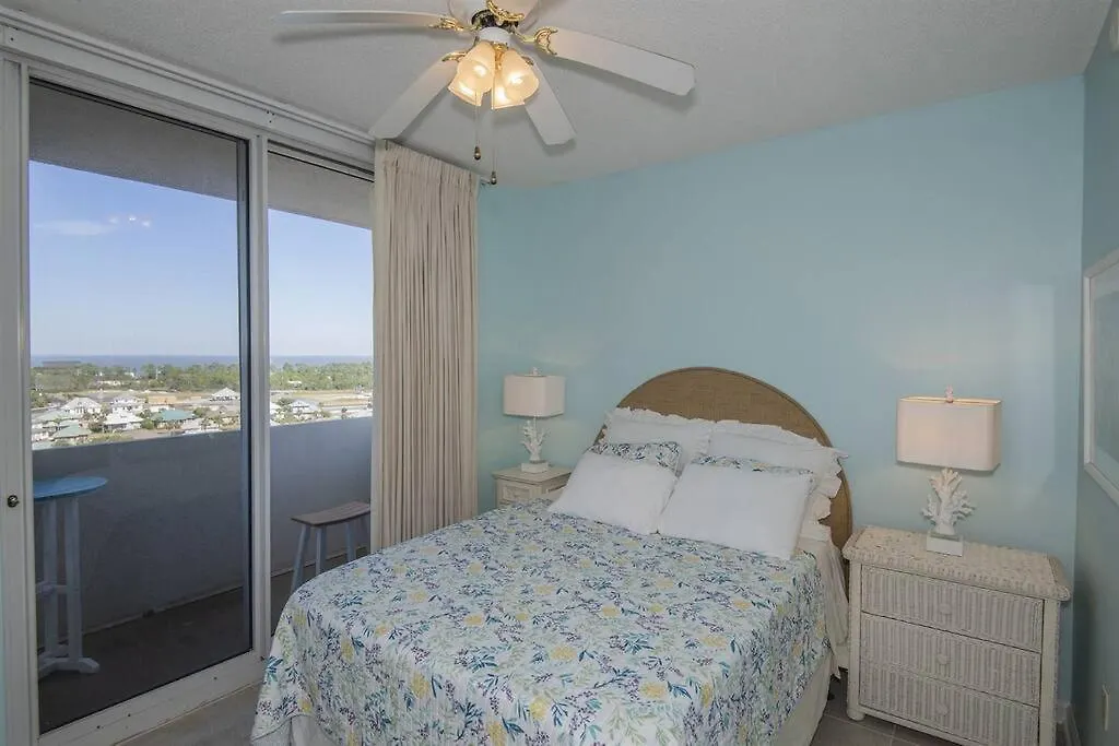 Apartment Club C1001 Amazing Corner Unit *