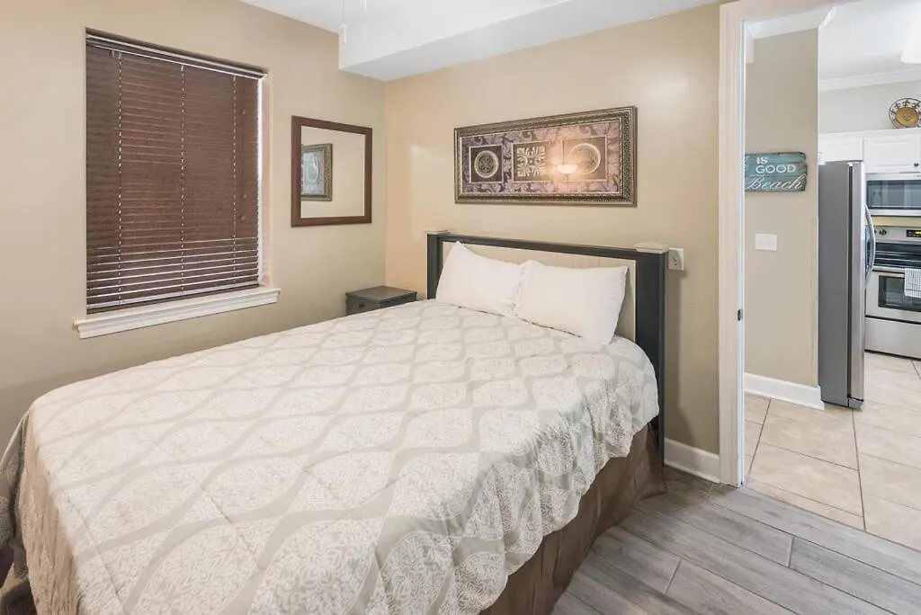 Island Royale: Beachfront In Gulf Shores