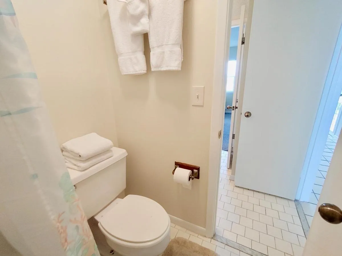 Edgewater 43