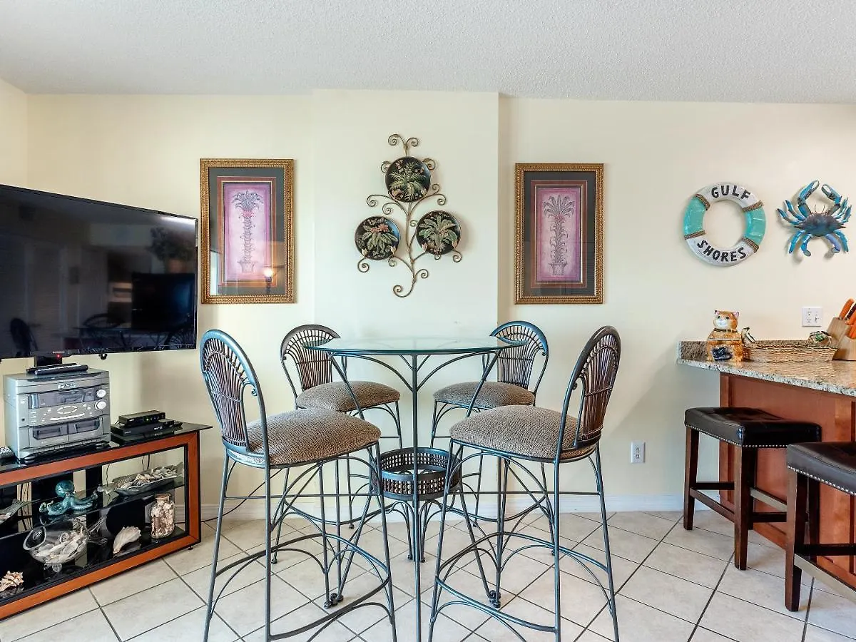 Royal Palms 406