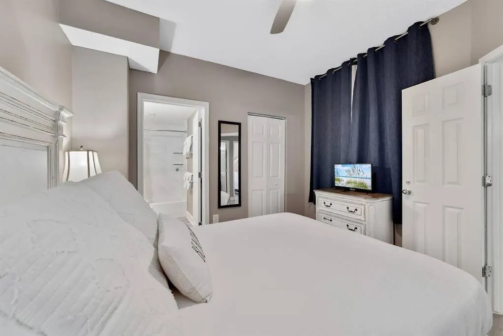 Club B1701-new Rental- Gorgeous Corner Unit