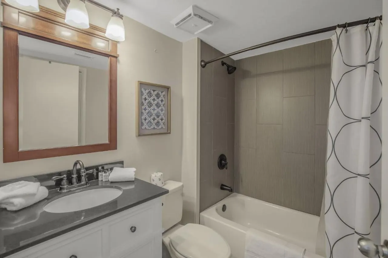 Harbour Place 413 By Collection