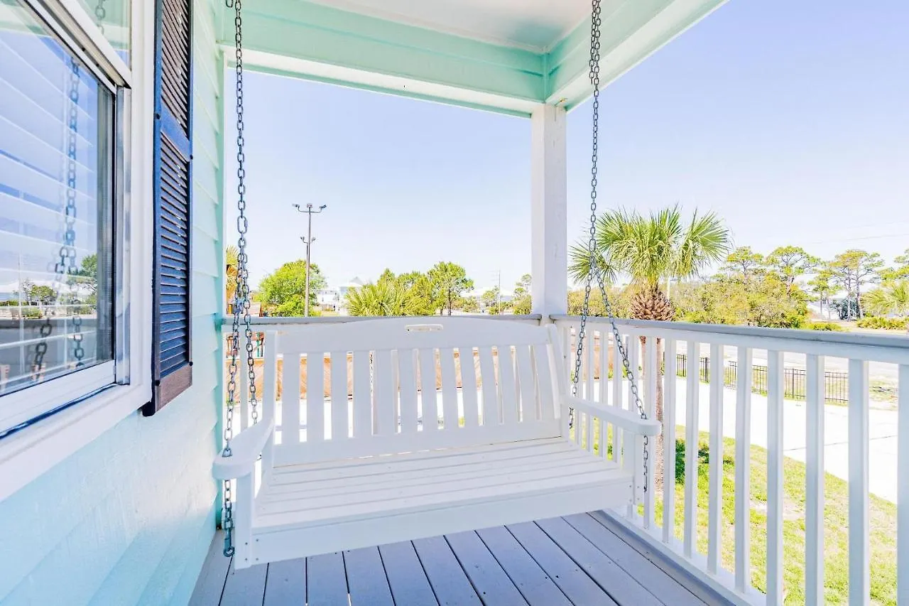 Wanderlust At Little Lagoon Holiday home *