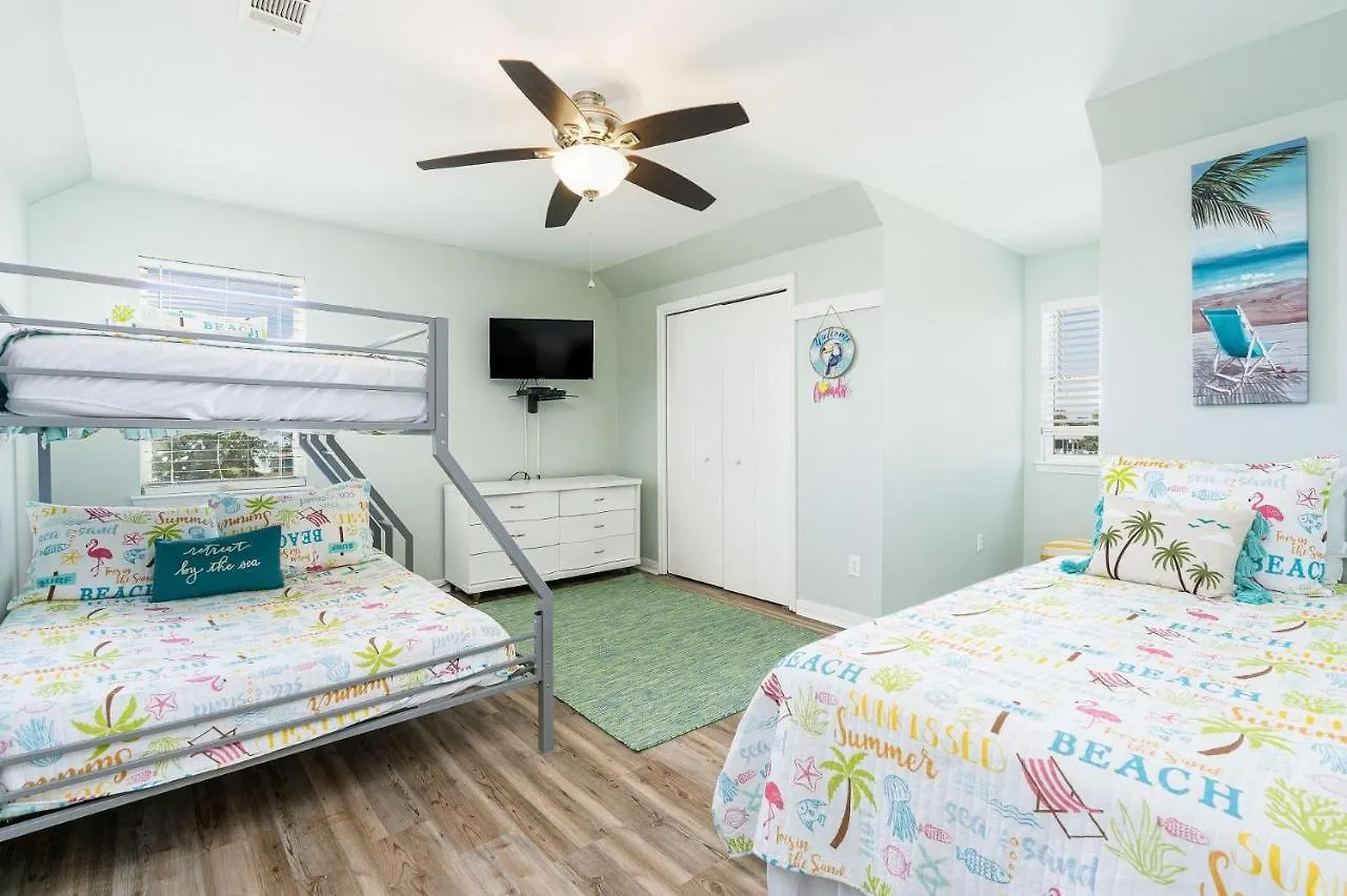 Wanderlust At Little Lagoon Holiday home
