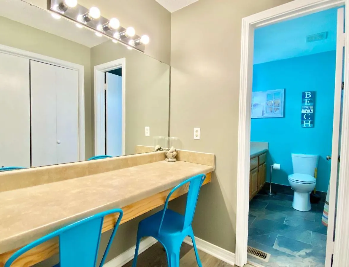 Sea Oats Beachfront Condo: Updated 3br With Pools And Pier Access *
