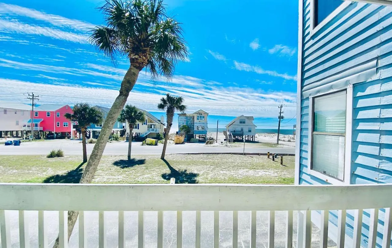 Sea Oats Beachfront Condo: Updated 3br With Pools And Pier Access *