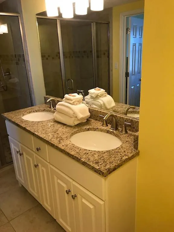 Apartment Tropic Isles 401