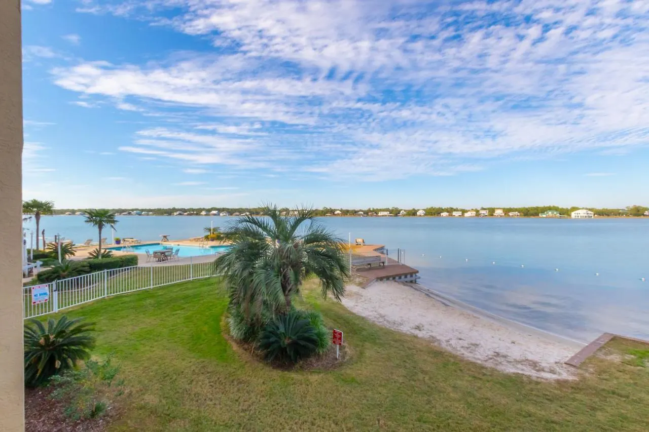 Apartment Compass Point 108