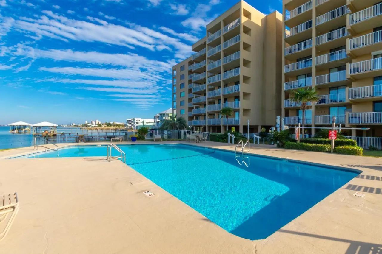 Apartment Compass Point 108 *