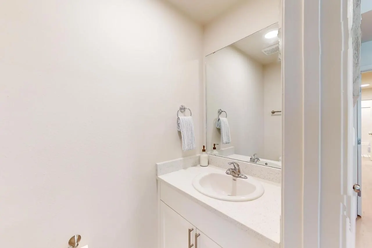 Apartment Sea Glass 208